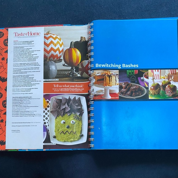 Taste Of Home 352 Spooky Tricks & Treats Halloween Book - Picture 4 of 4